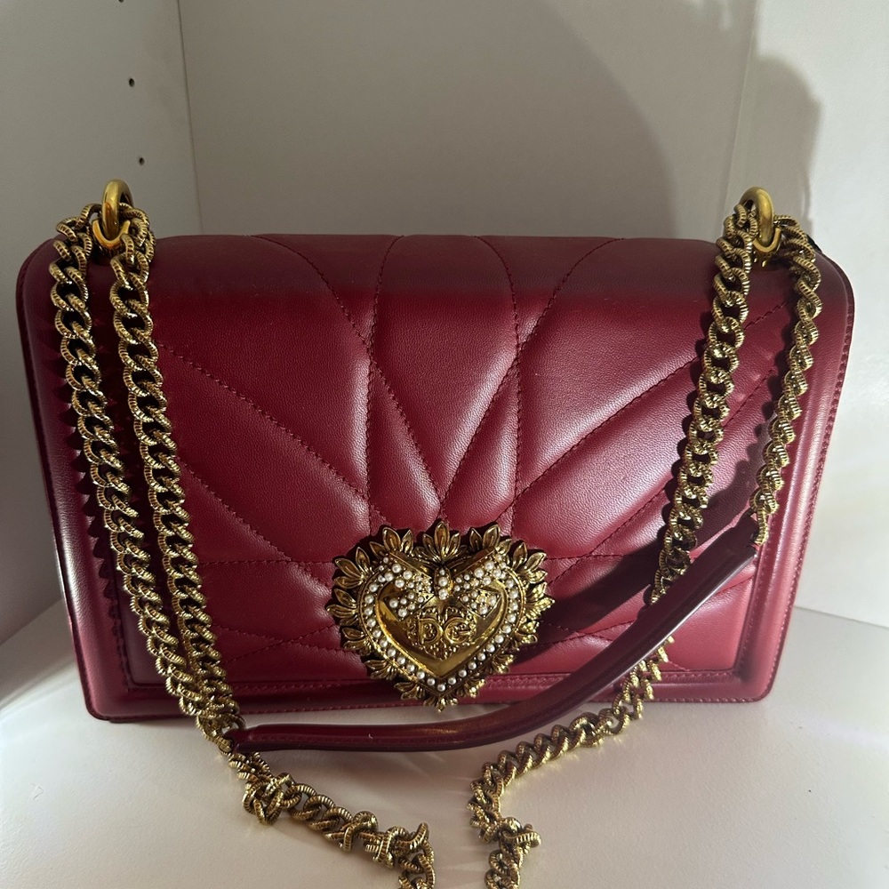 Elegant Burgundy Quilted Chain Bag